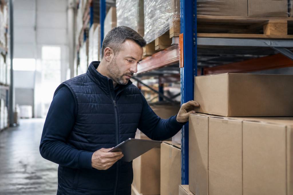 Calcul du stock minimum : méthodes et bonnes pratiques en logistique